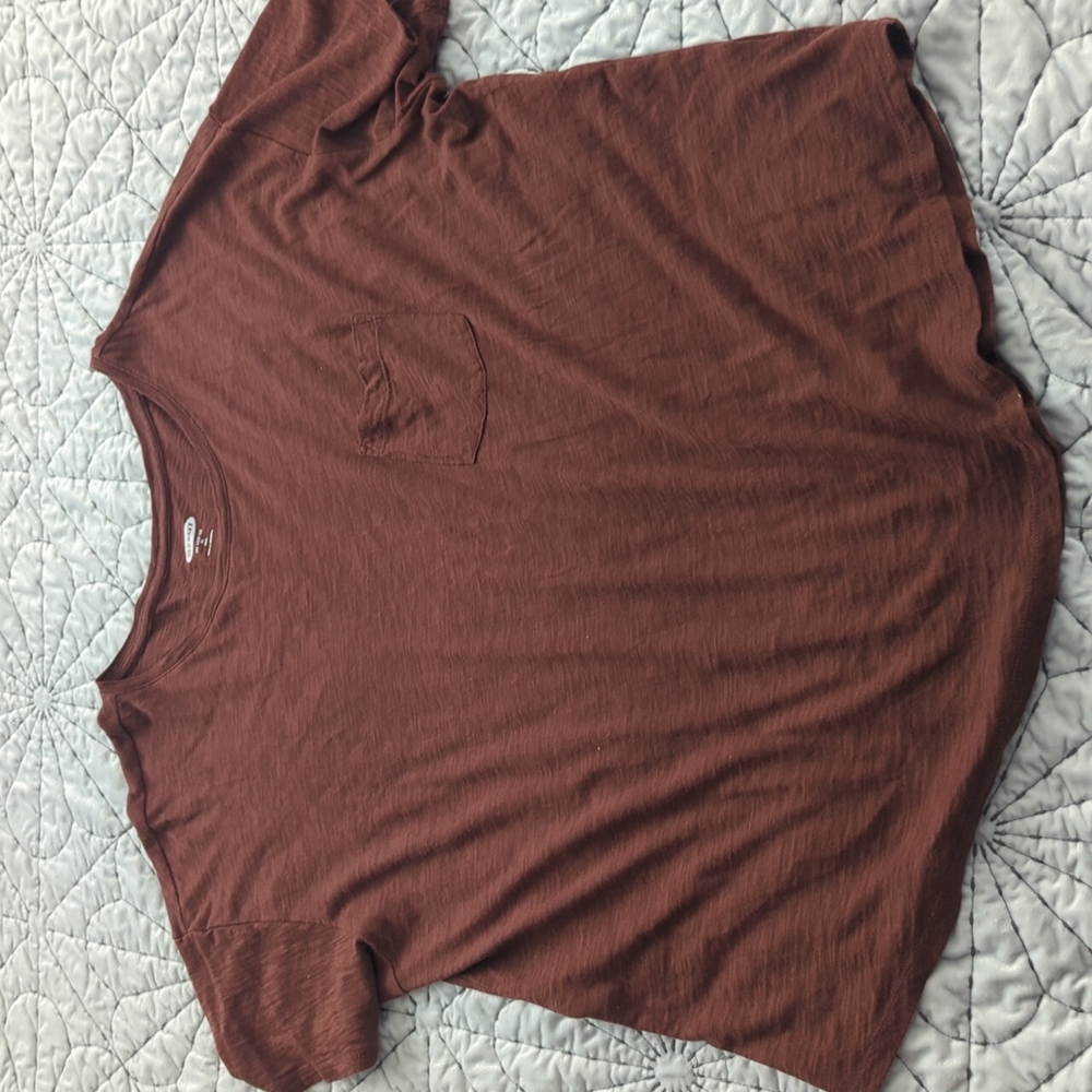 Old navy tee